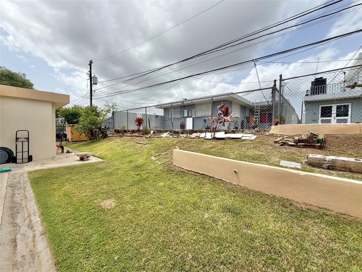 33 CALLE DIEGO SALCEDO — photo 54 of 60