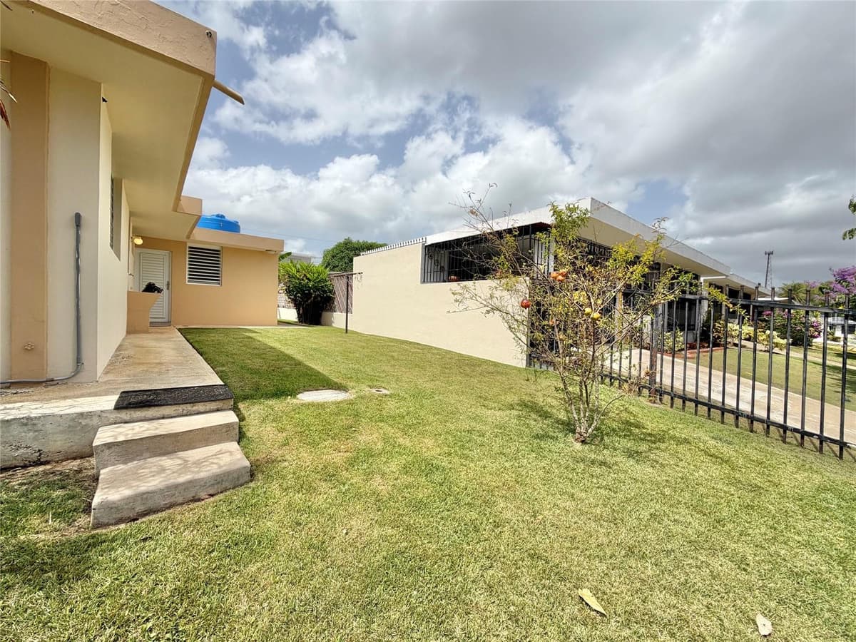 33 CALLE DIEGO SALCEDO — photo 51 of 60