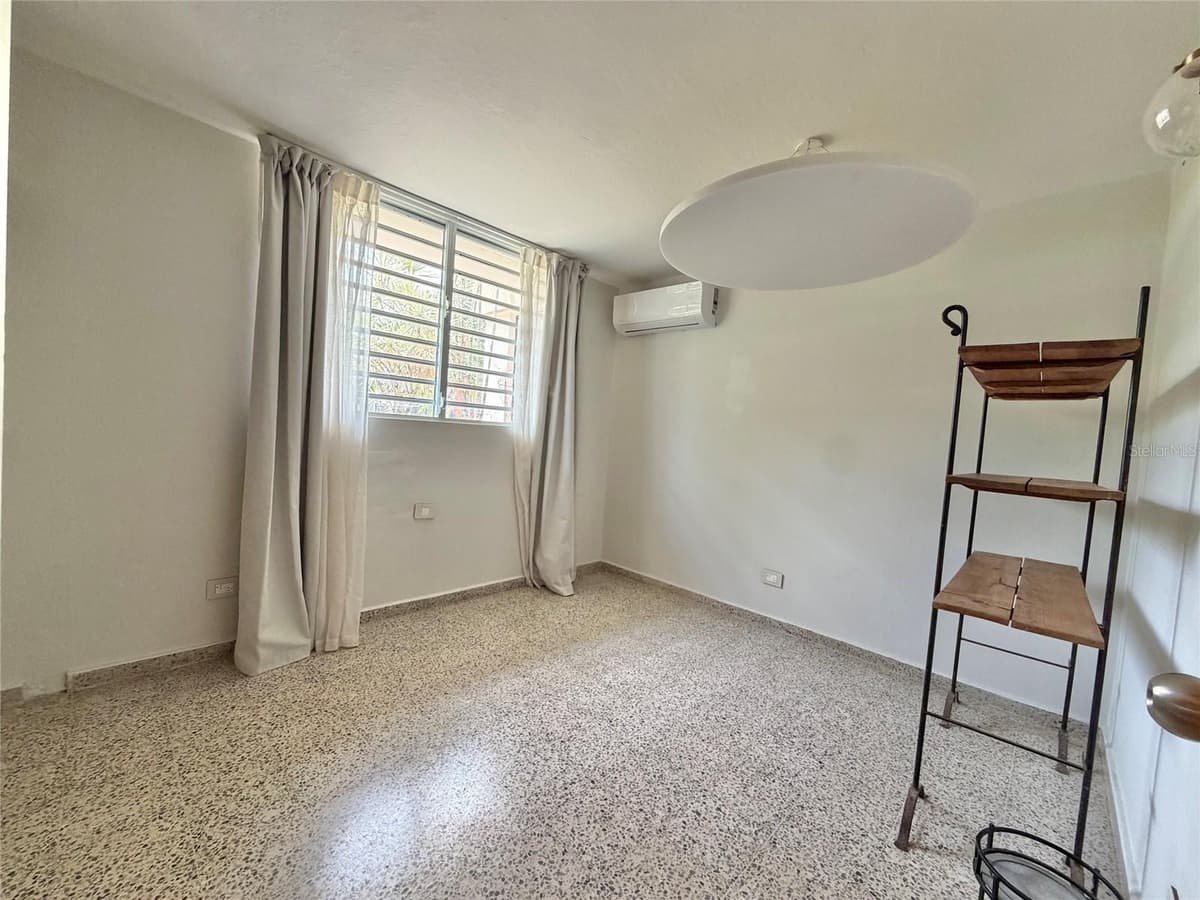33 CALLE DIEGO SALCEDO — photo 46 of 60