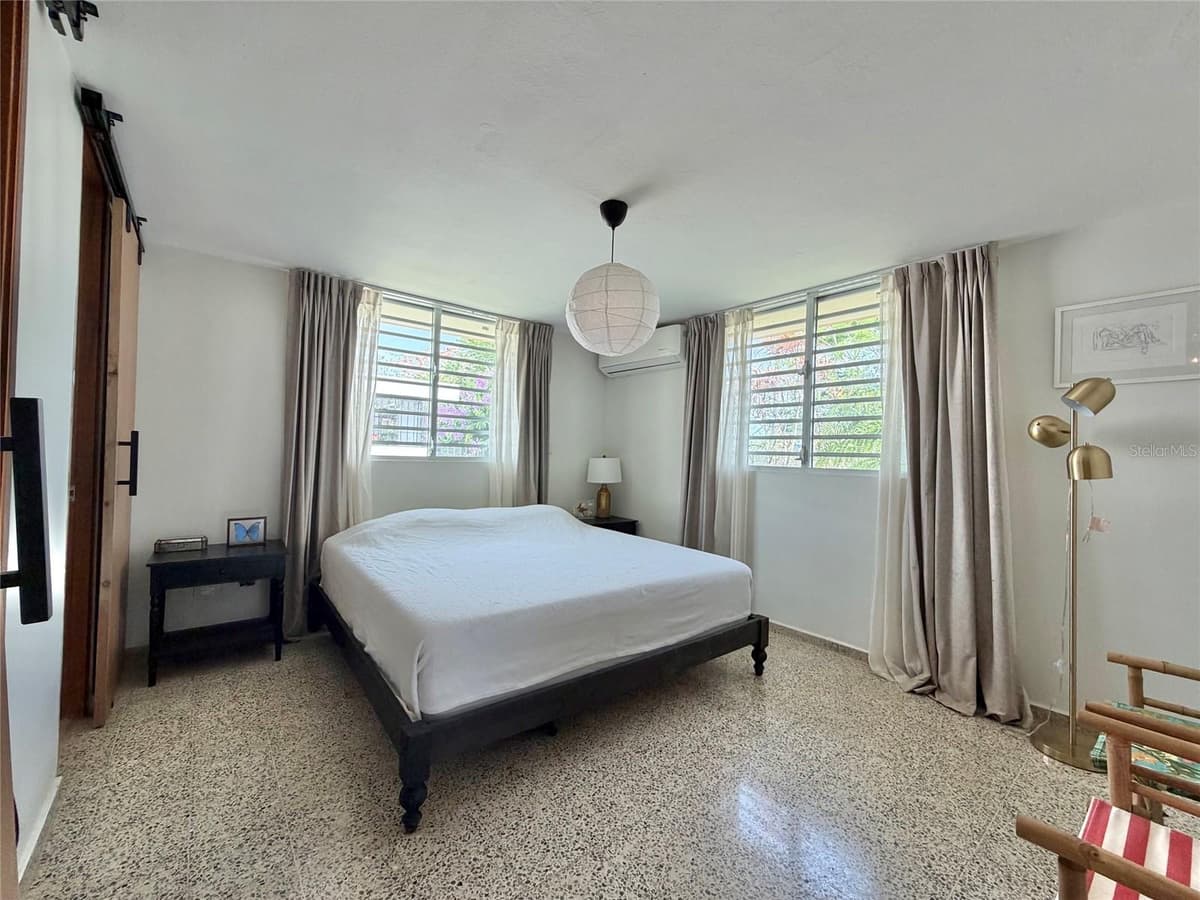 33 CALLE DIEGO SALCEDO — photo 39 of 60