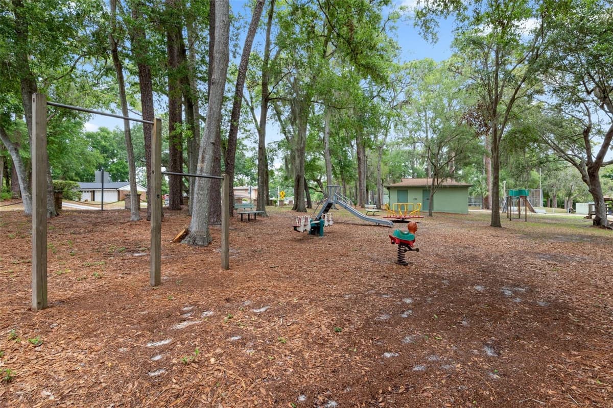 122 VARIETY TREE CIRCLE — photo 81 of 86
