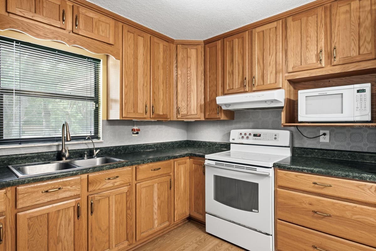 37107 BAILEY HILL DRIVE — photo 12 of 38