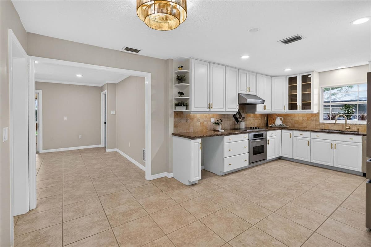 4195 FALLWOOD CIRCLE — photo 15 of 50