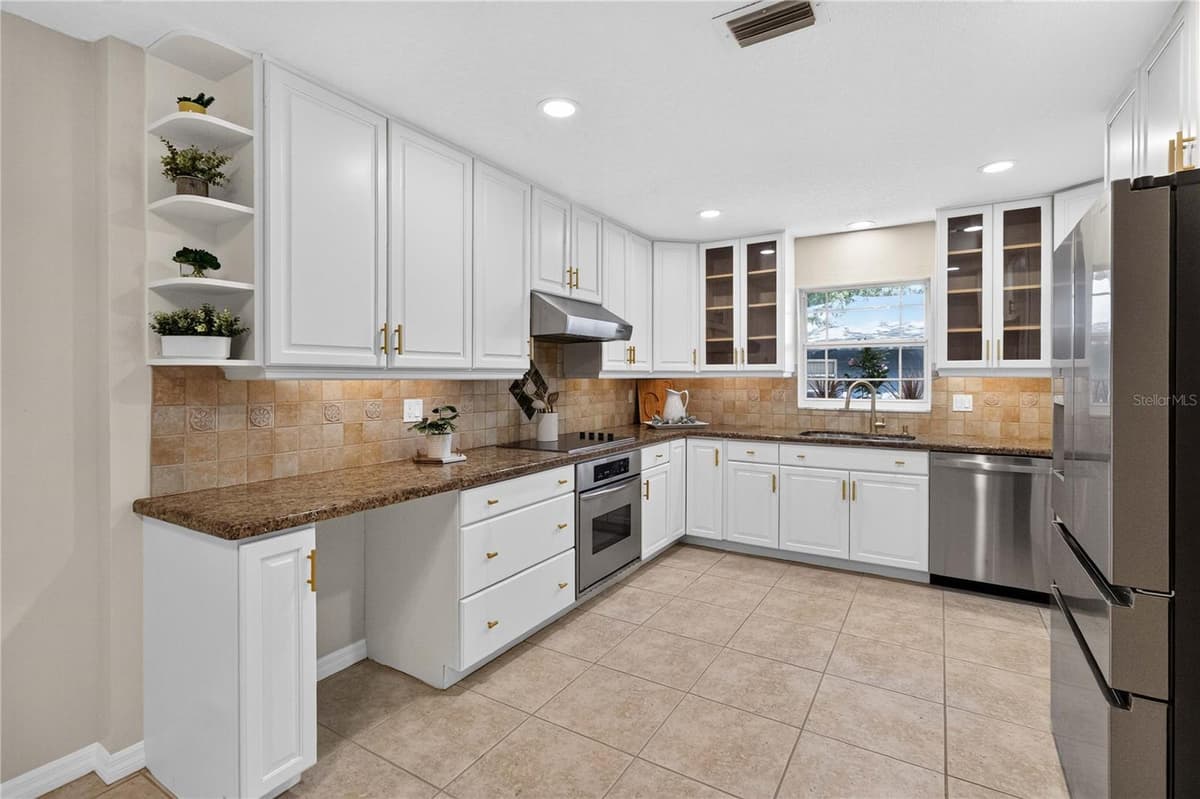 4195 FALLWOOD CIRCLE — photo 14 of 50
