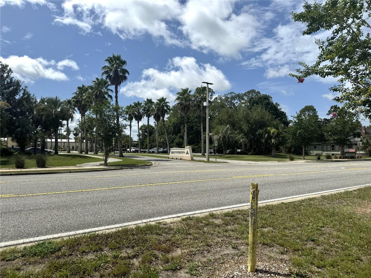 904 MOODY BOULEVARD — photo 31 of 31
