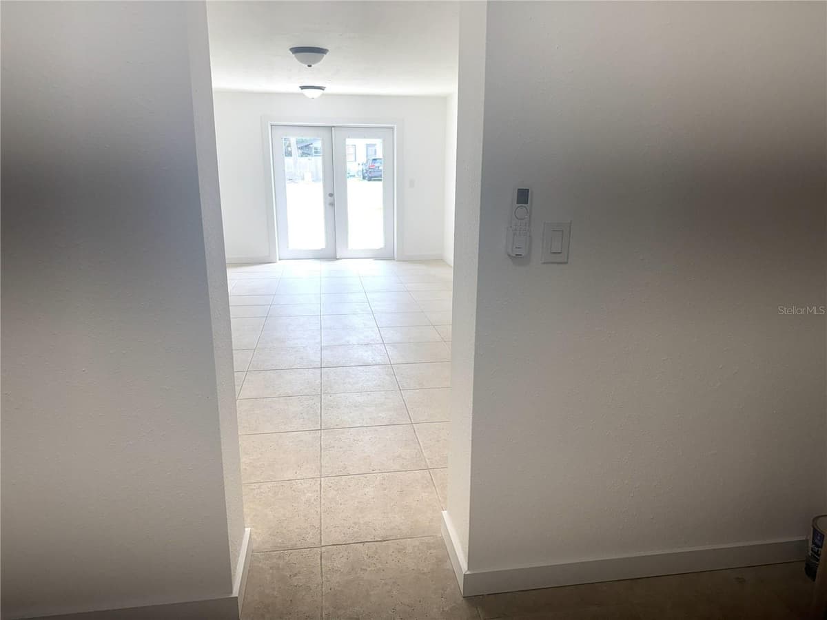 904 MOODY BOULEVARD — photo 25 of 31