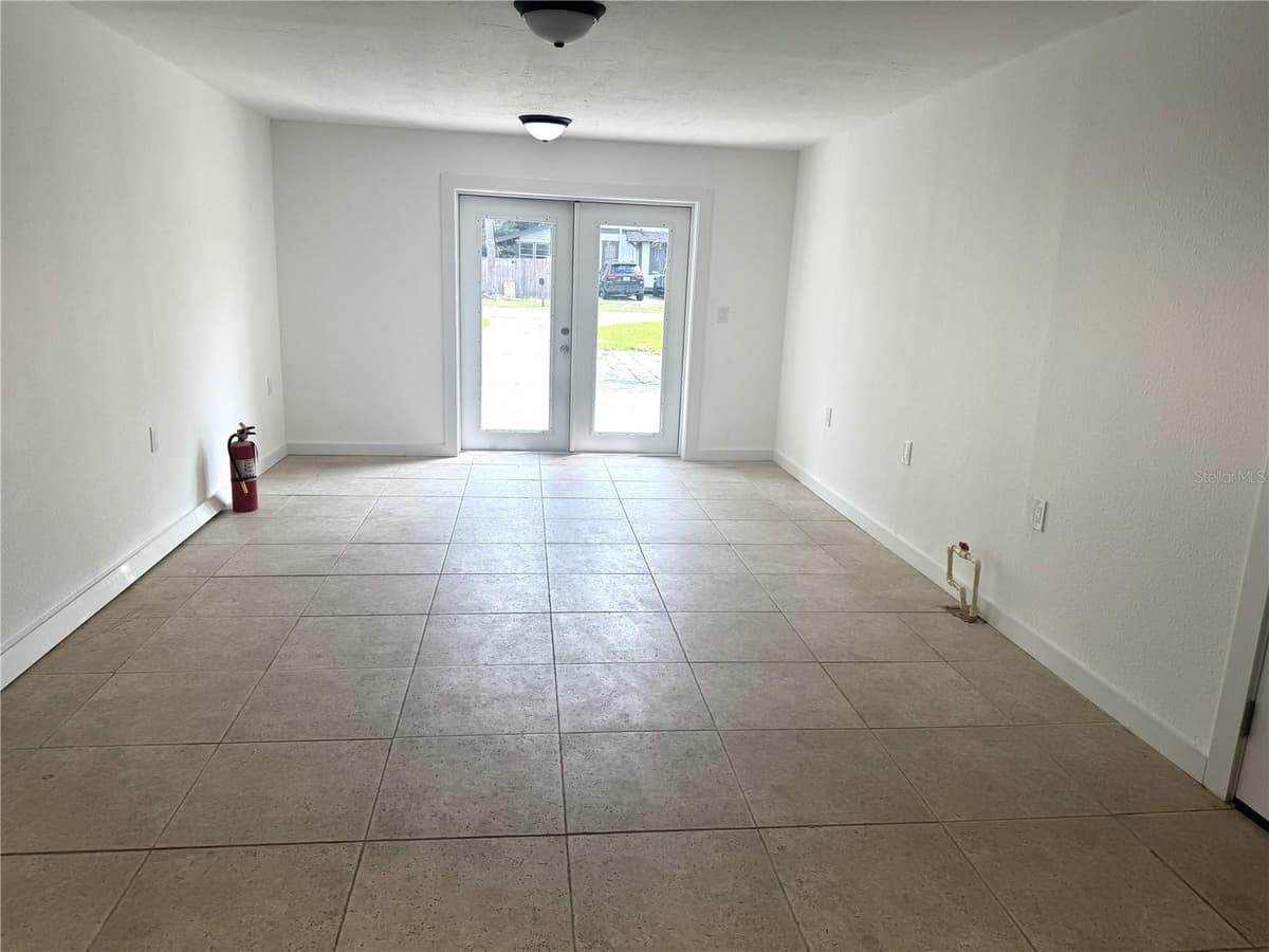 904 MOODY BOULEVARD — photo 24 of 31