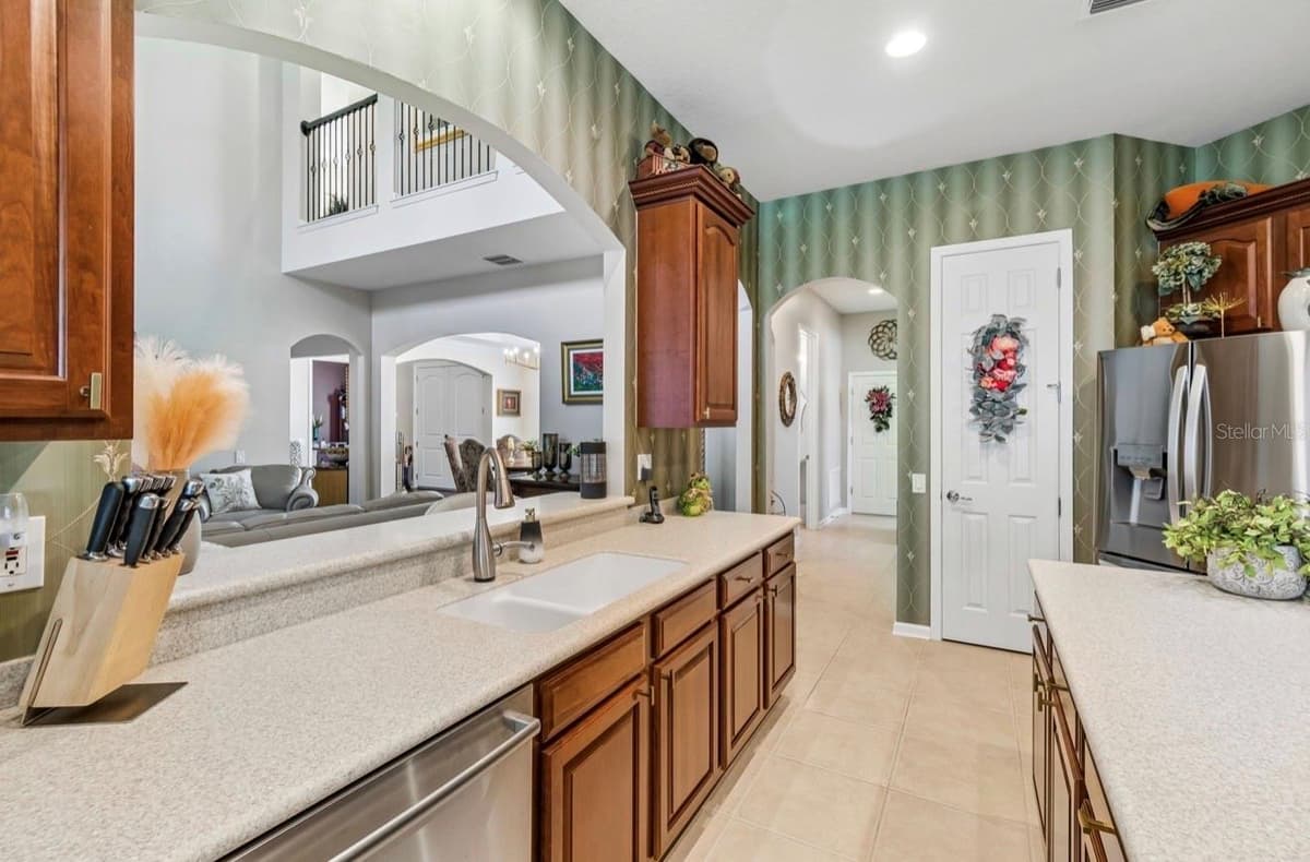 13800 CREST LAKE DRIVE — photo 36 of 92