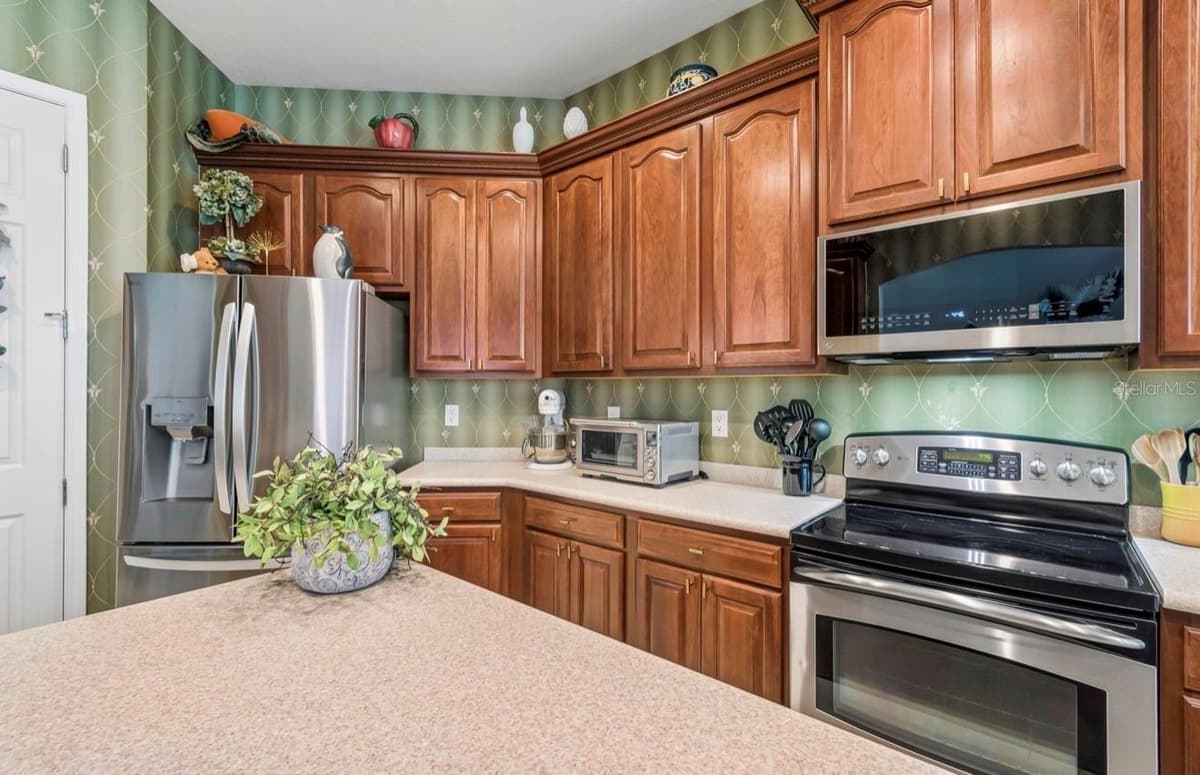 13800 CREST LAKE DRIVE — photo 37 of 92