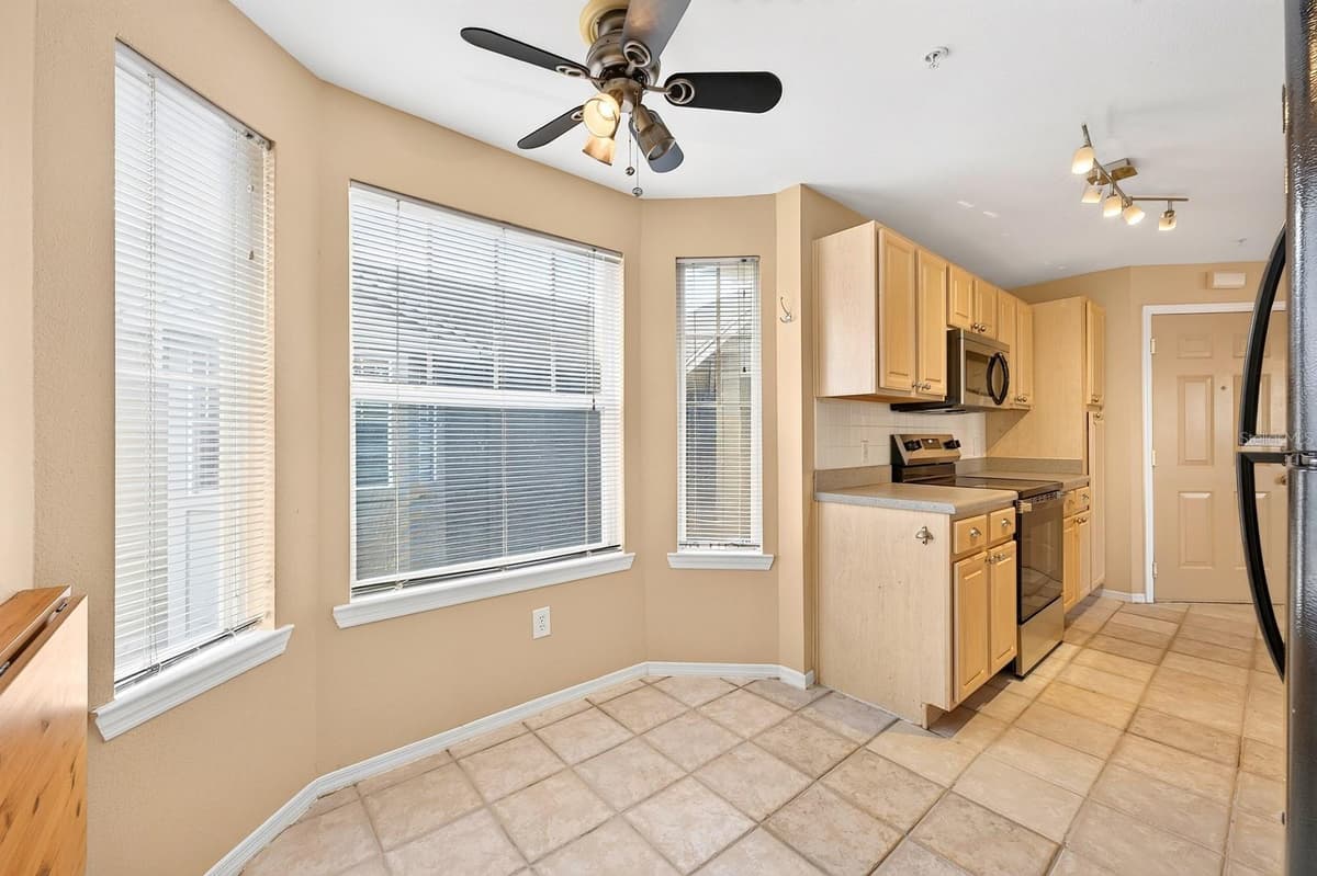 420 SUMMIT RIDGE PLACE — photo 9 of 25