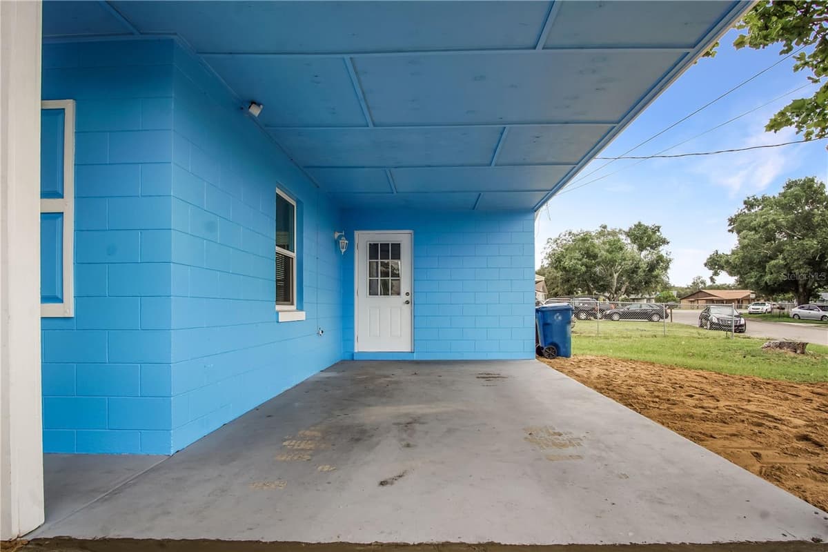 1000 VALENCIA AVENUE — photo 31 of 35