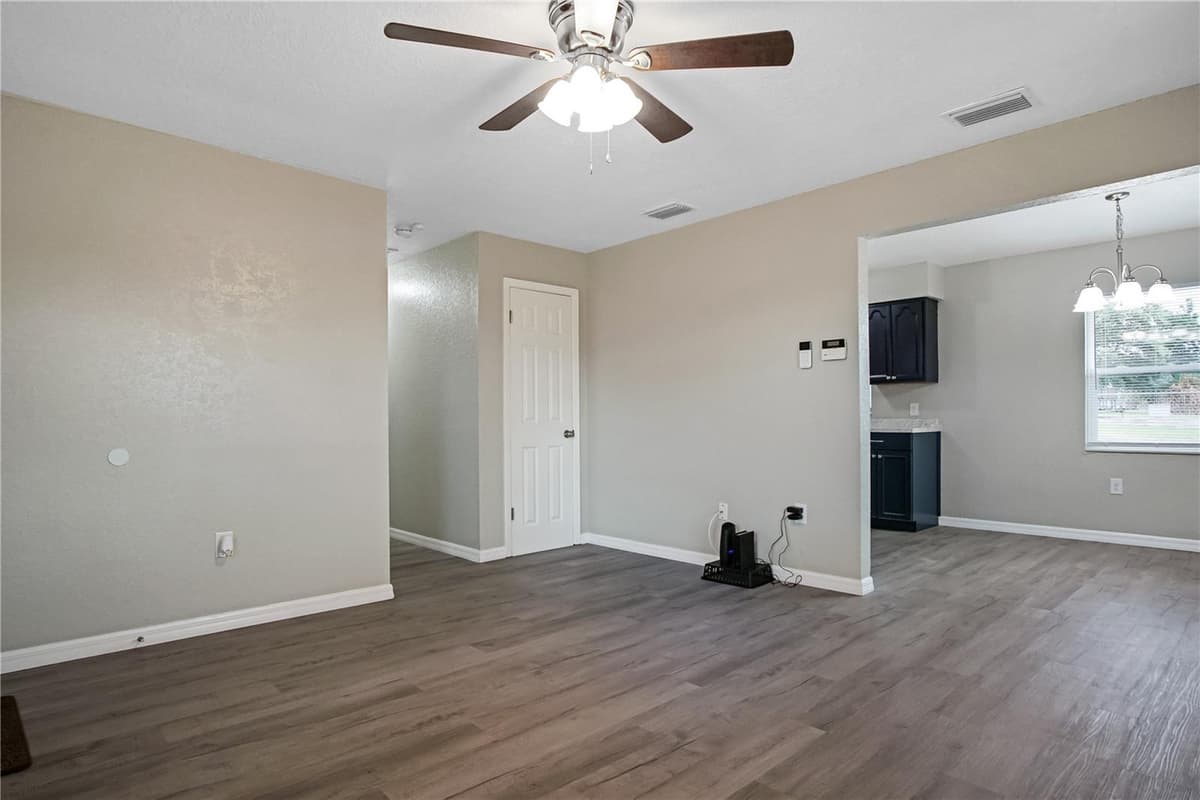 1000 VALENCIA AVENUE — photo 13 of 35