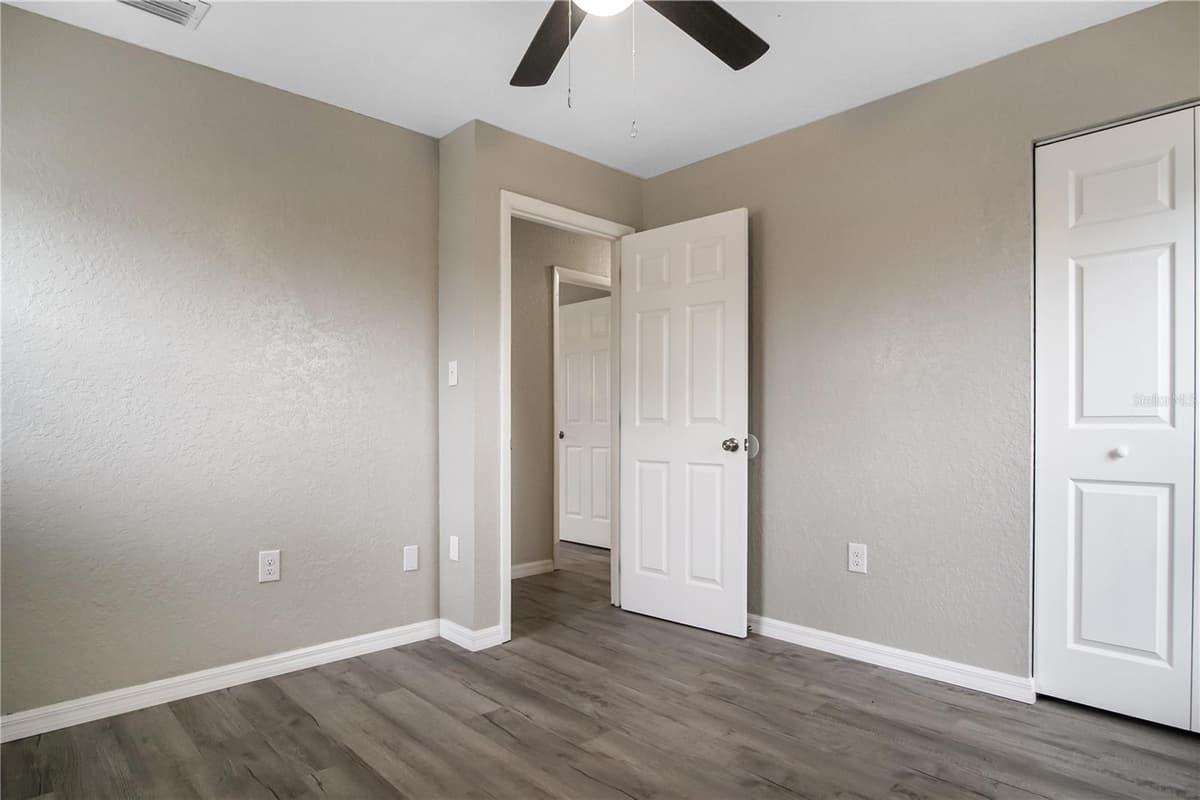 1000 VALENCIA AVENUE — photo 22 of 35