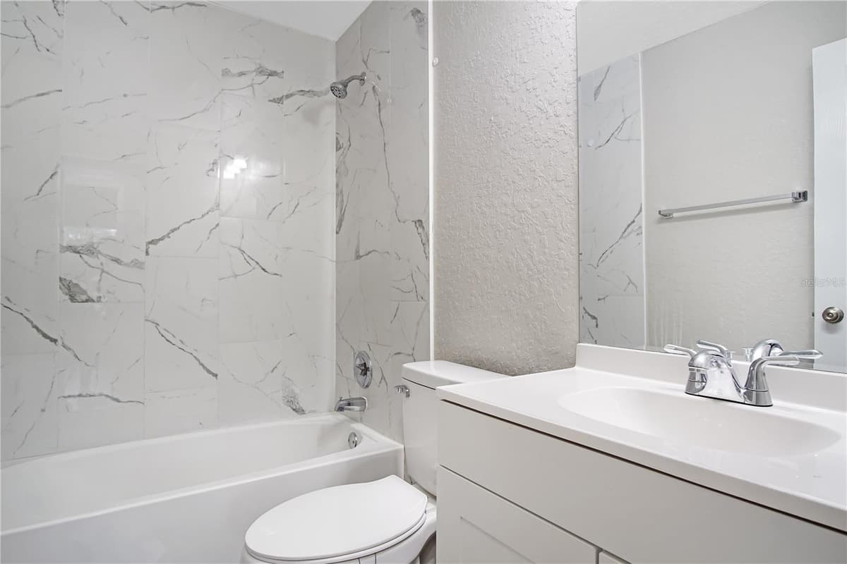 1000 VALENCIA AVENUE — photo 25 of 35