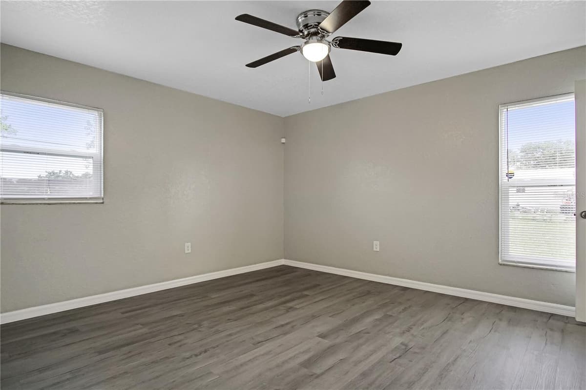 1000 VALENCIA AVENUE — photo 18 of 35