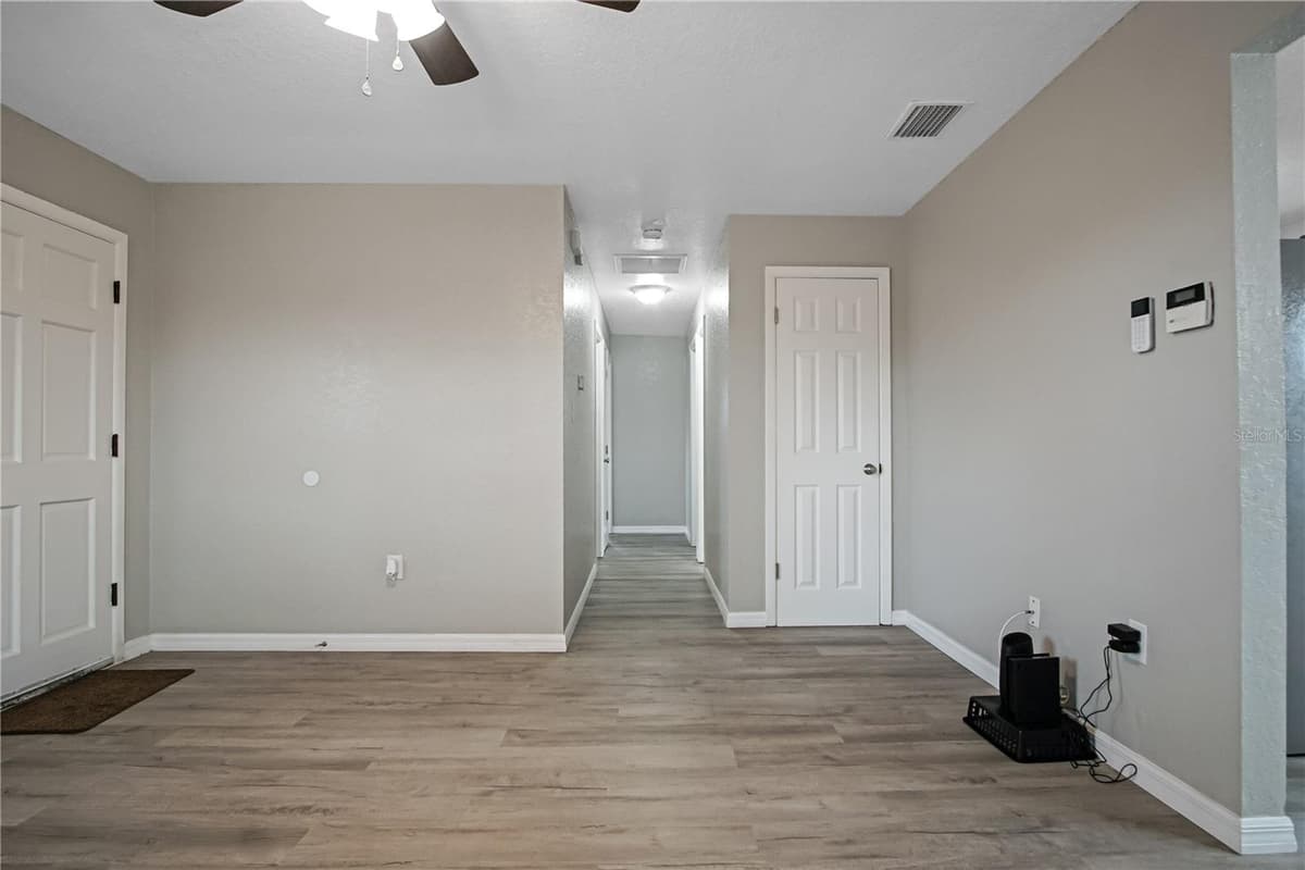 1000 VALENCIA AVENUE — photo 16 of 35
