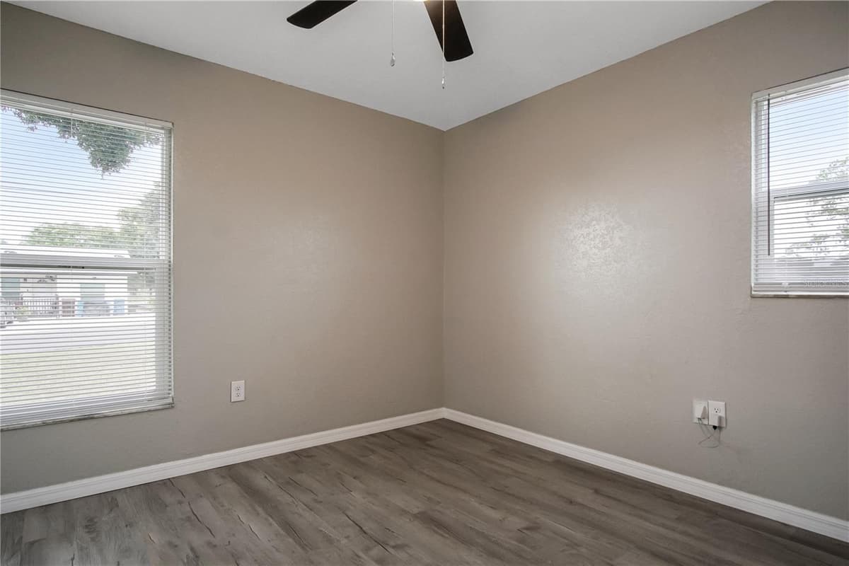 1000 VALENCIA AVENUE — photo 24 of 35