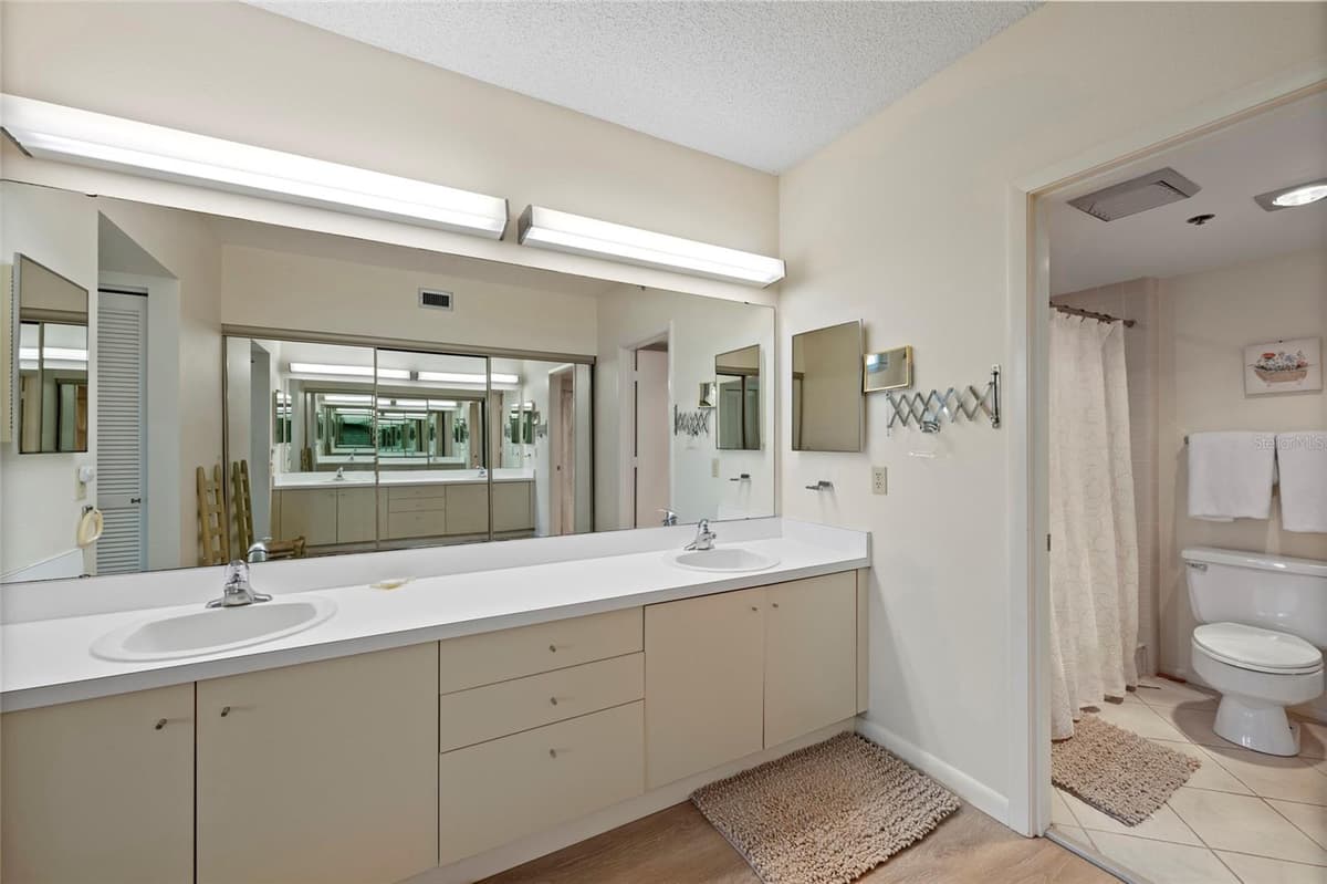 1095 GULF OF MEXICO DRIVE — photo 23 of 46