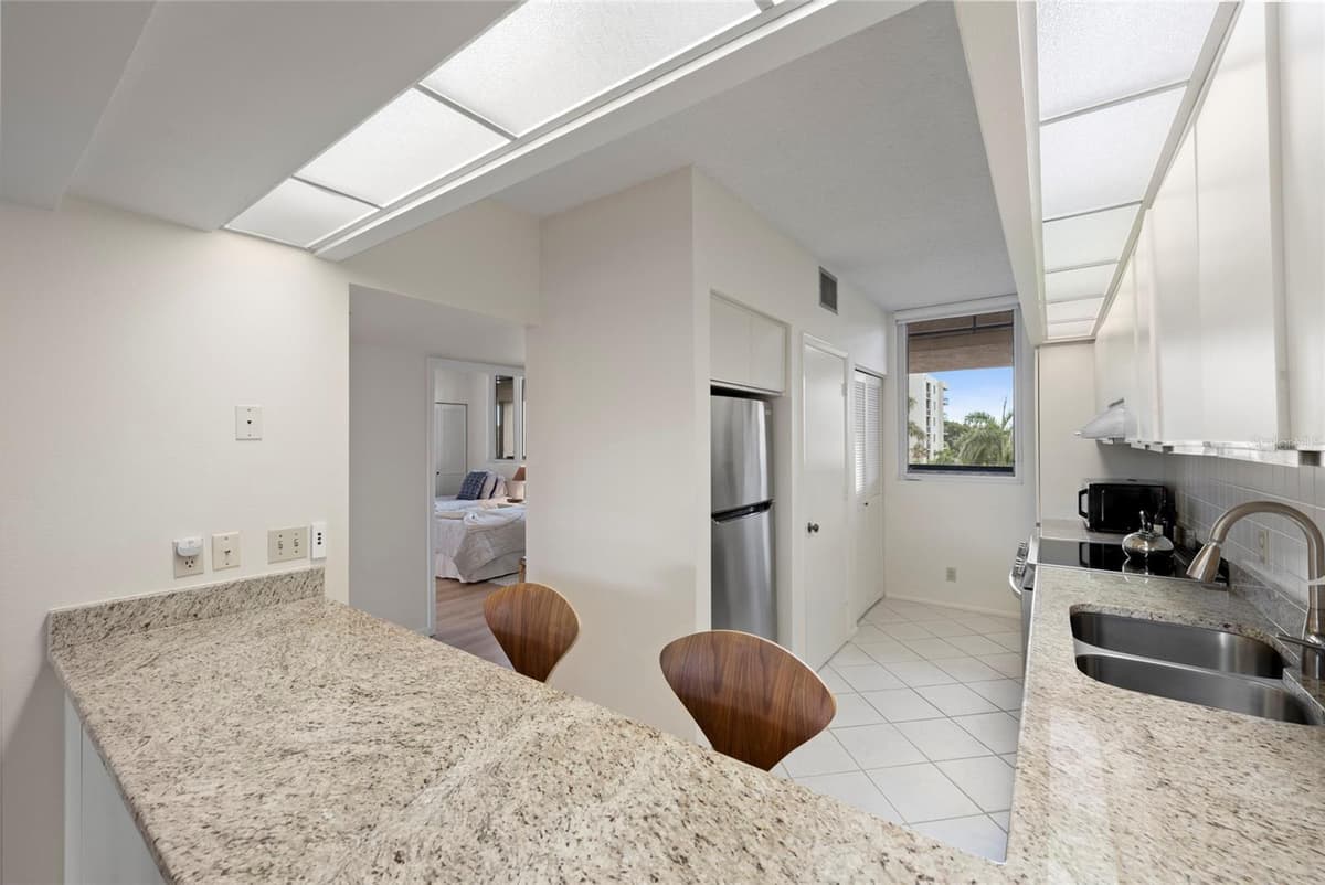 1095 GULF OF MEXICO DRIVE — photo 17 of 46