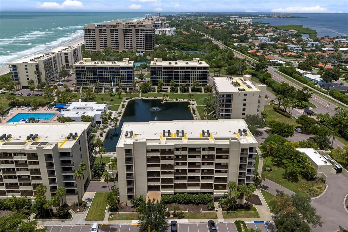 1095 GULF OF MEXICO DRIVE — photo 44 of 46