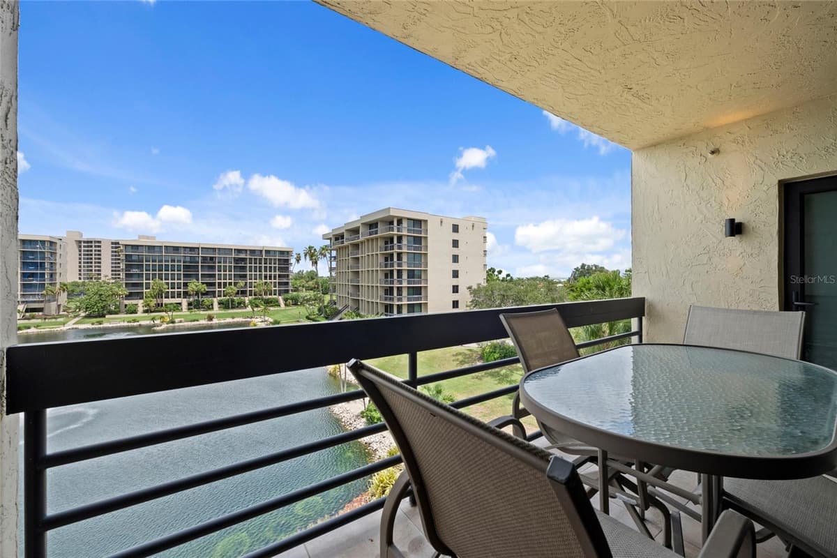 1095 GULF OF MEXICO DRIVE — photo 32 of 46