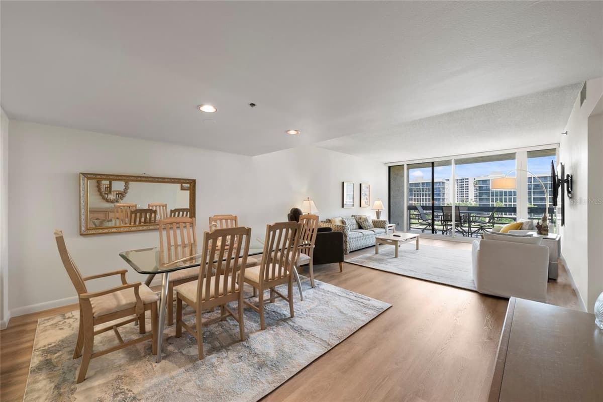 1095 GULF OF MEXICO DRIVE — photo 4 of 46