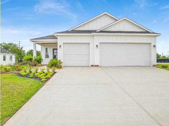25125 THORNHILL DRIVE — photo 1 of 32
