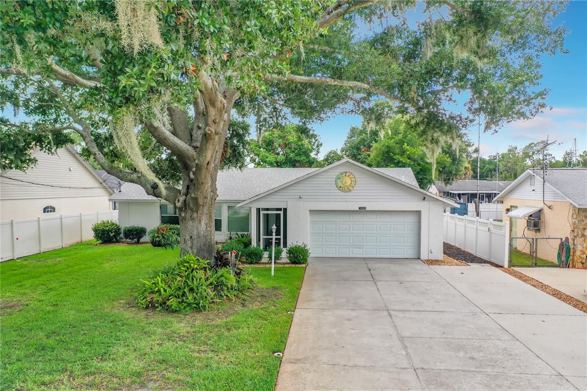 33909 LINDA LANE — photo 4 of 75