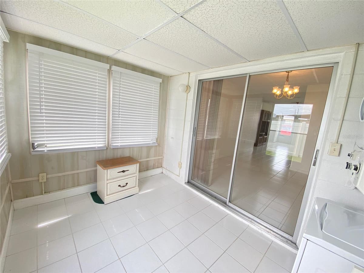 5105 ROSE PLACE — photo 40 of 43