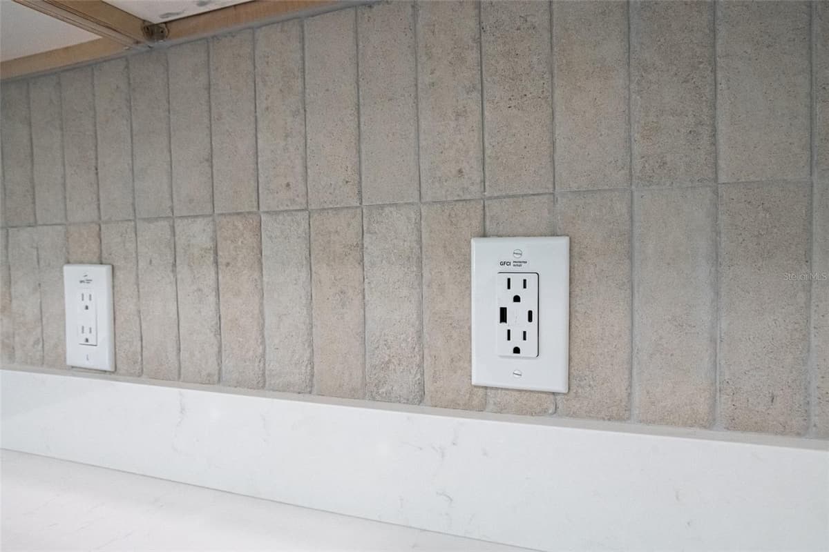 18080 MABERLY ROAD — photo 40 of 41