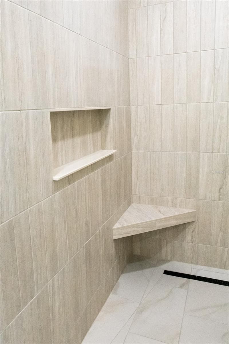 18080 MABERLY ROAD — photo 21 of 41