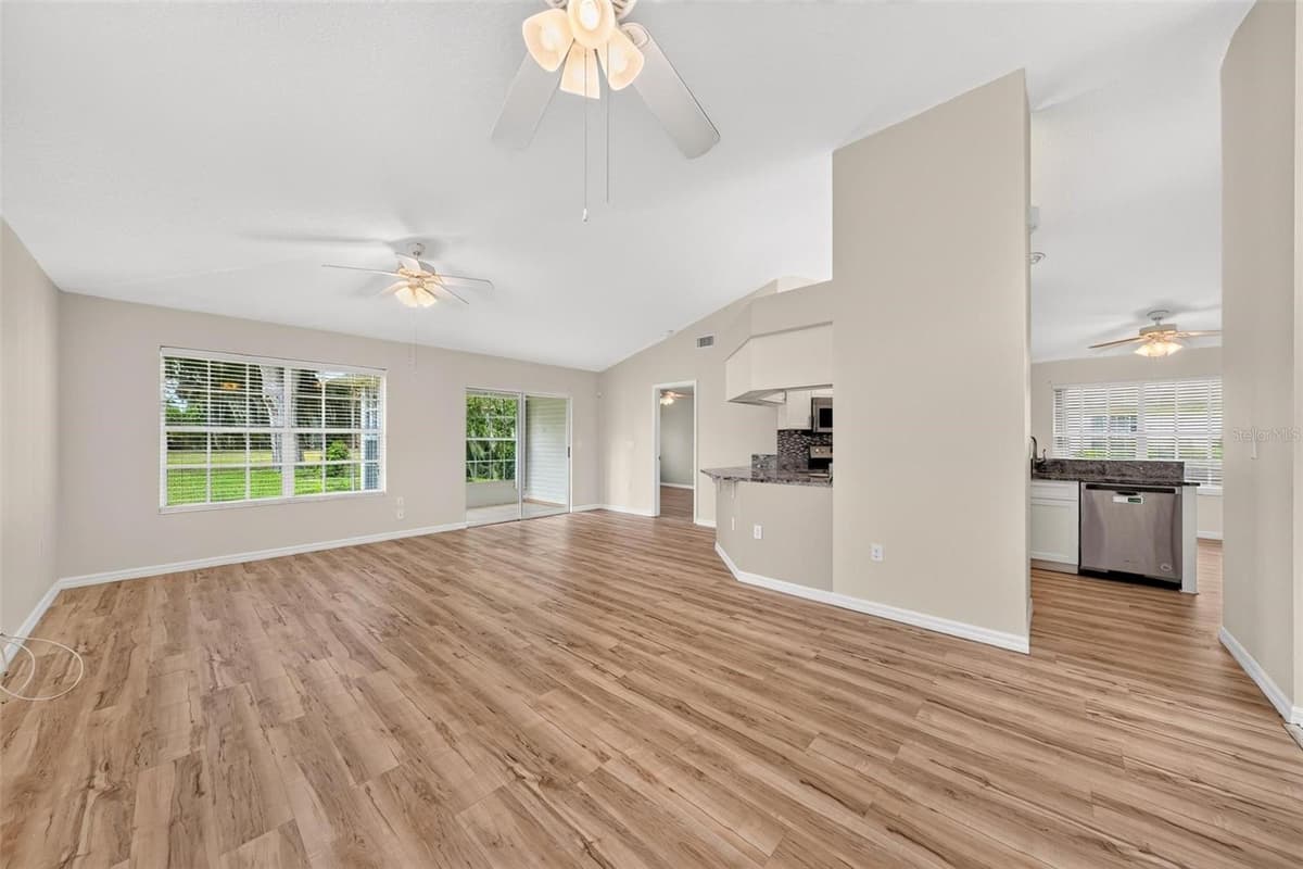615 JUNIPER WAY — photo 12 of 70