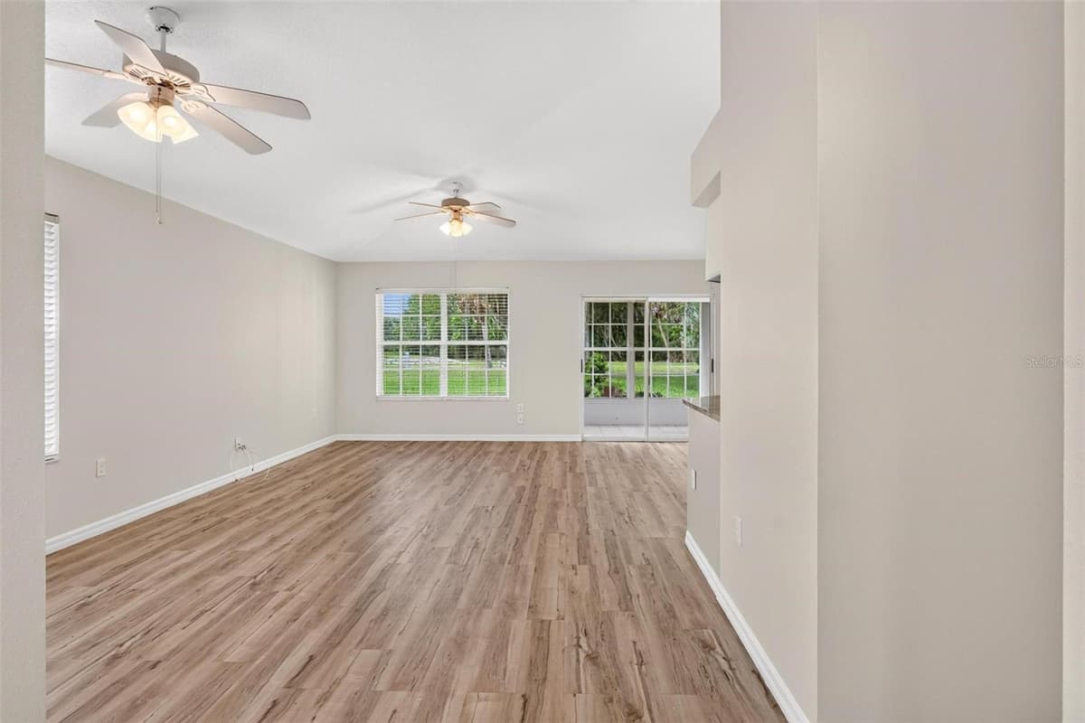 615 JUNIPER WAY — photo 10 of 70