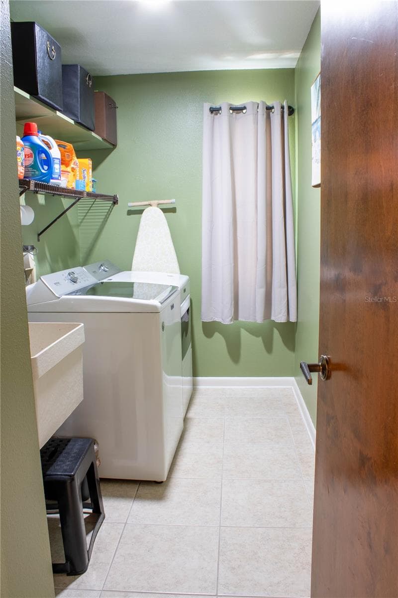 5456 HOUSTON DRIVE — photo 39 of 69
