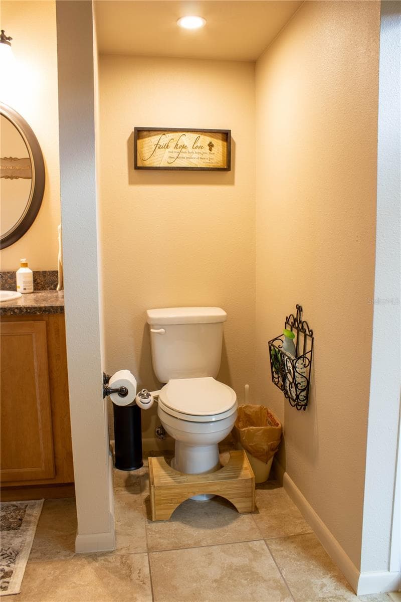 5456 HOUSTON DRIVE — photo 22 of 69
