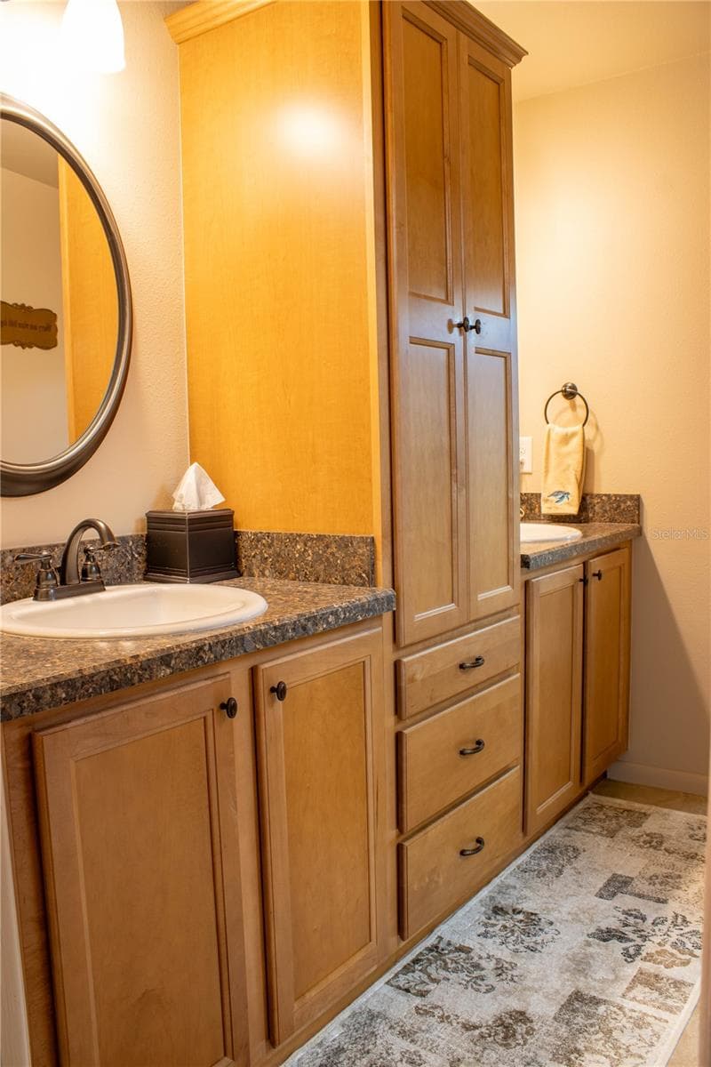5456 HOUSTON DRIVE — photo 4 of 69