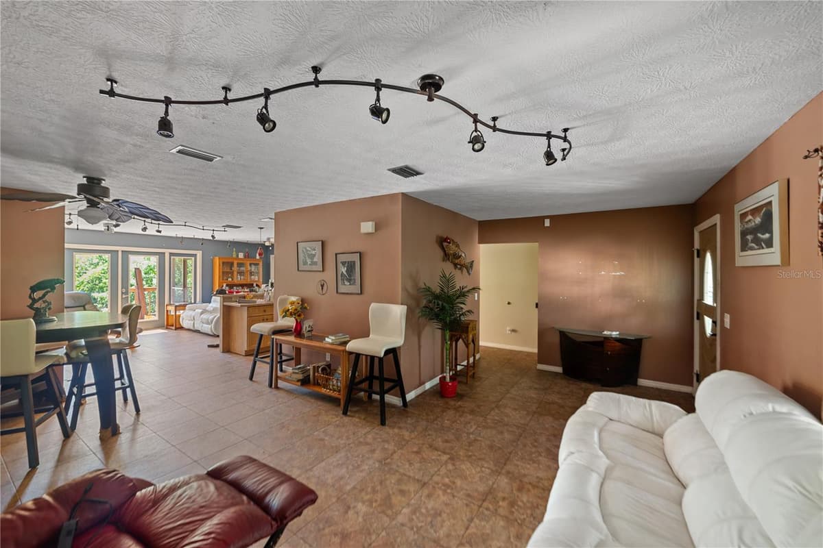 1050 STONEY POINT — photo 14 of 22