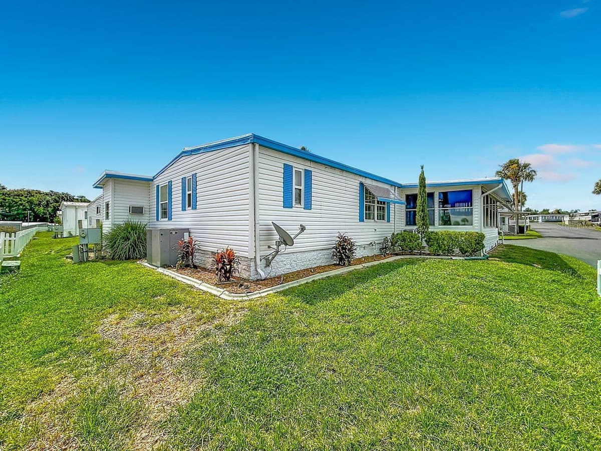 176 SUNSET DRIVE — photo 42 of 42