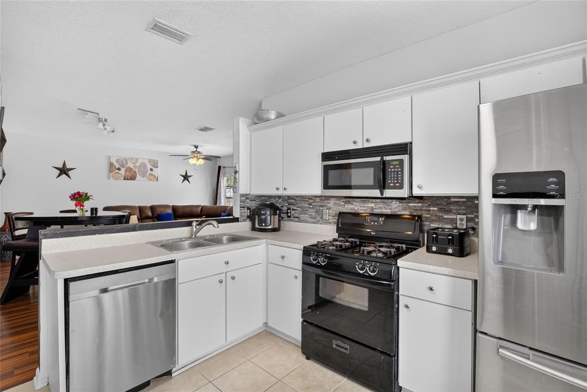 346 SUMMER SAILS DRIVE — photo 19 of 36