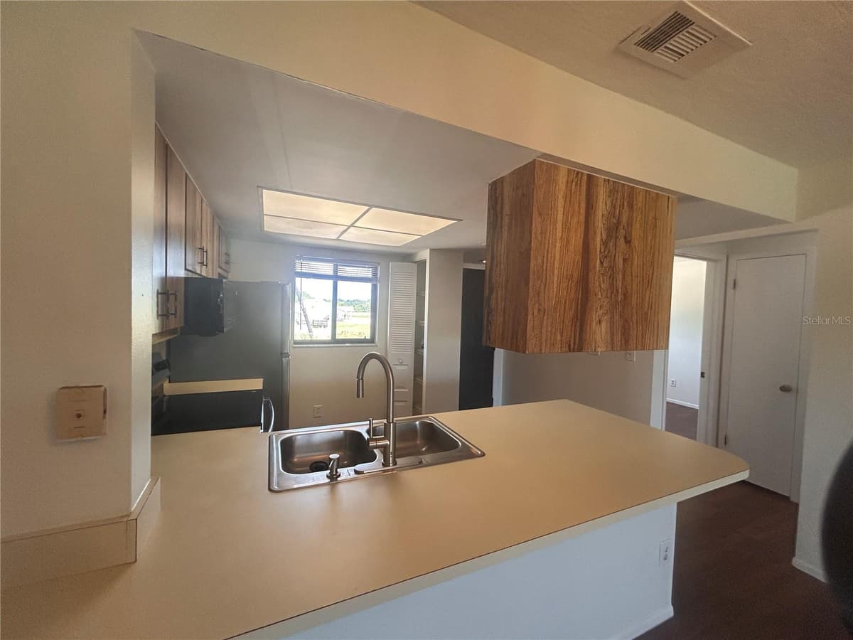 1712 UNIVERSITY LN — photo 5 of 27