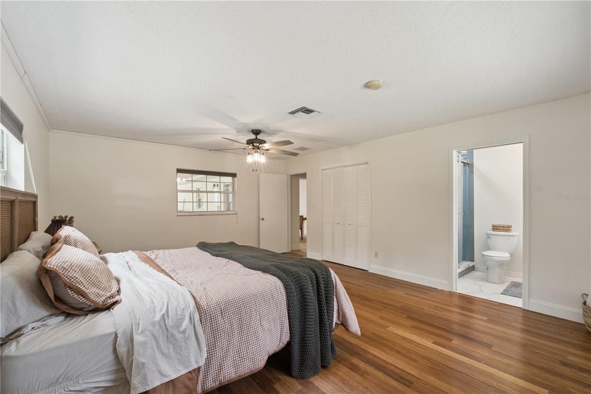 2650 HARRY AVENUE — photo 7 of 33