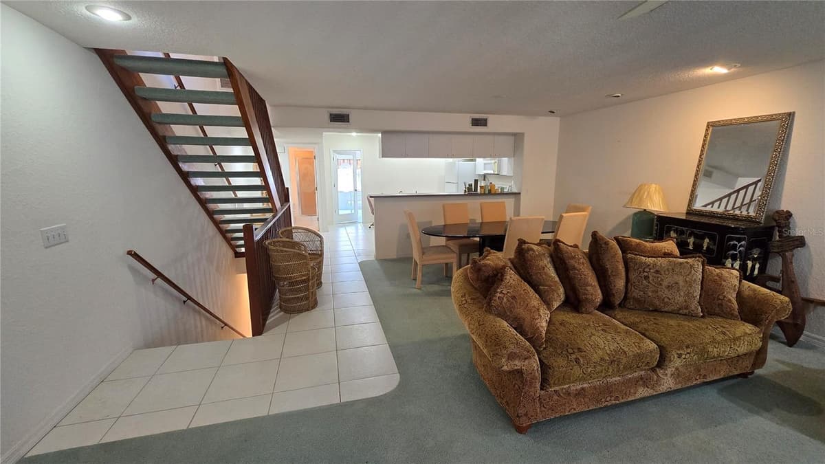 521 PINELLAS BAYWAY — photo 14 of 41