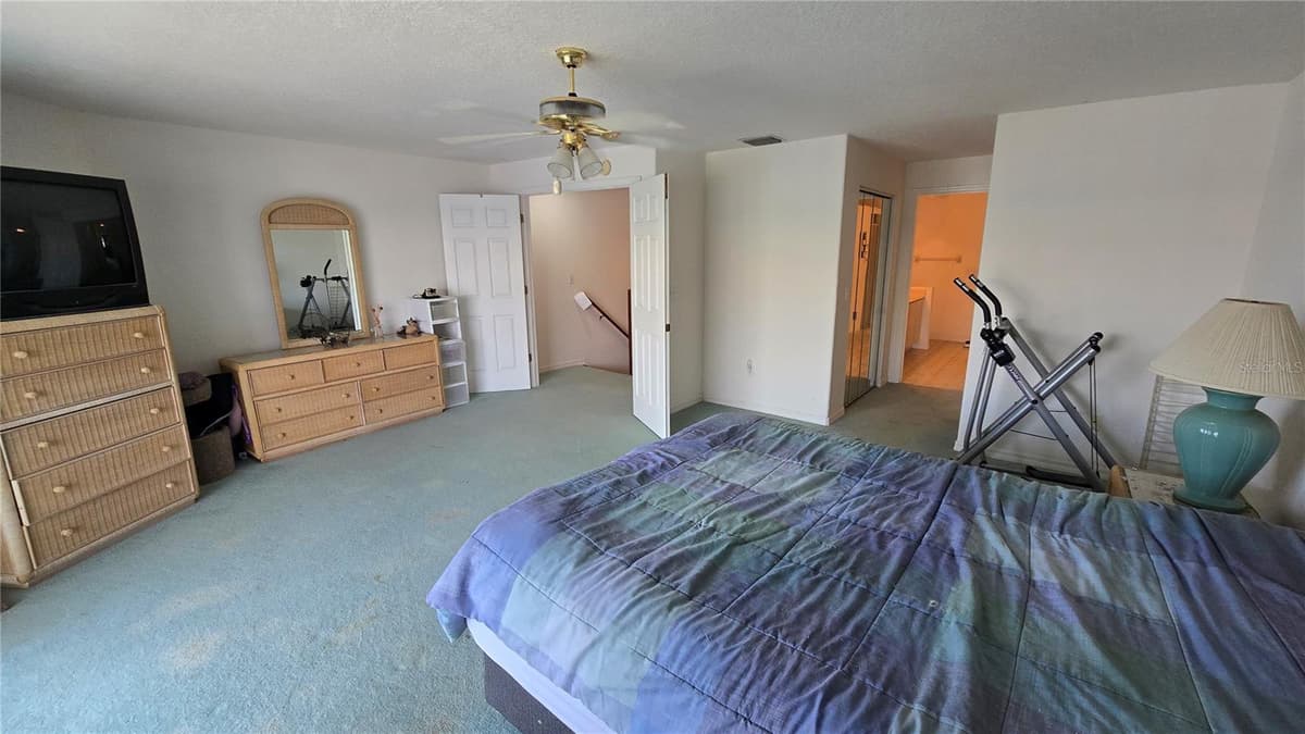 521 PINELLAS BAYWAY — photo 29 of 41