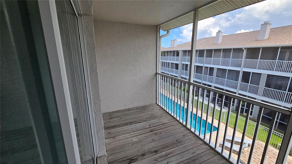 521 PINELLAS BAYWAY — photo 26 of 41
