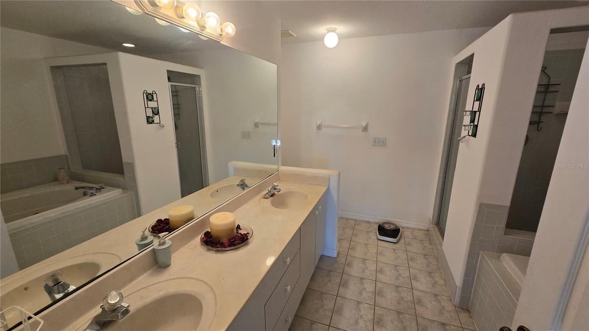 521 PINELLAS BAYWAY — photo 33 of 41