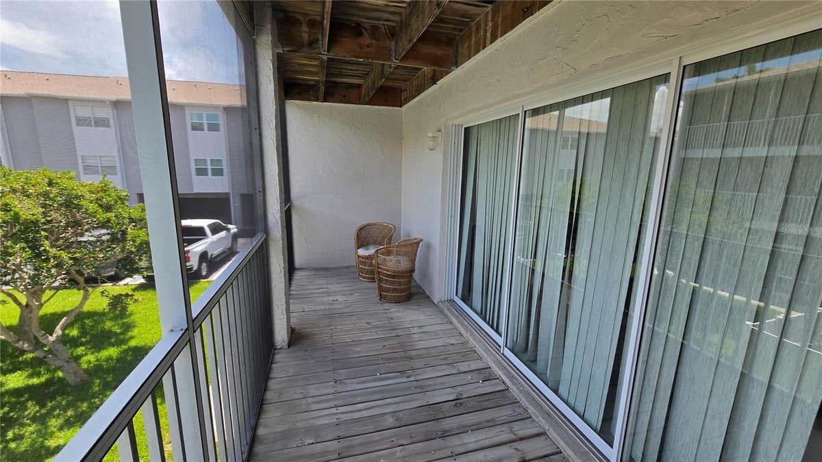 521 PINELLAS BAYWAY — photo 17 of 41