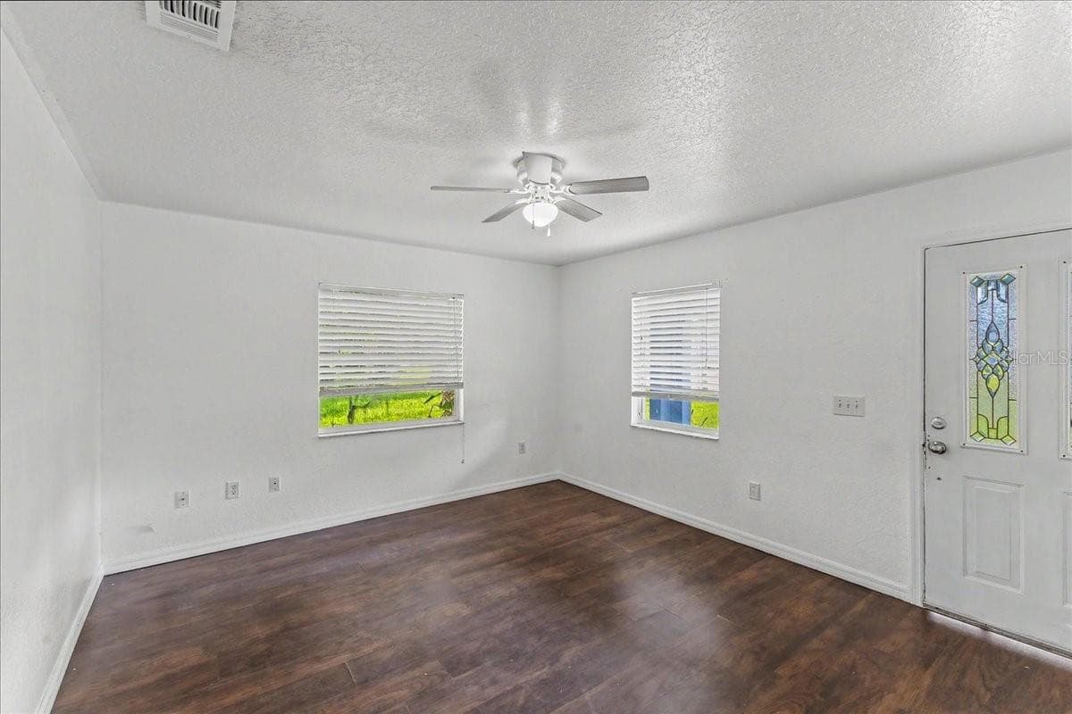 156 GAINES STREET — photo 4 of 22