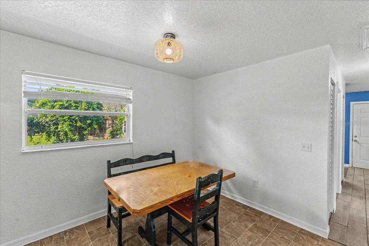 156 GAINES STREET — photo 6 of 22