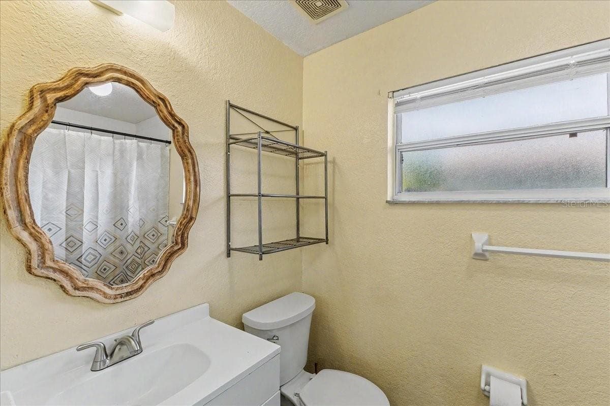 156 GAINES STREET — photo 11 of 22