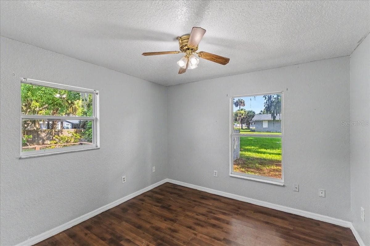 156 GAINES STREET — photo 10 of 22